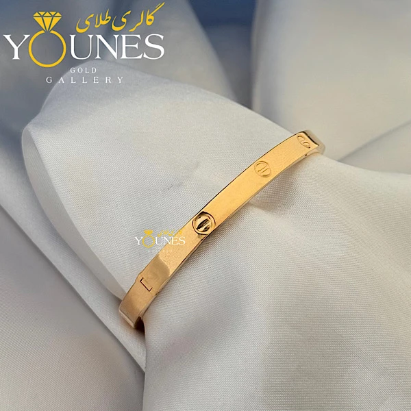 تصویر دوم النگو لاو کارتیر طلایی